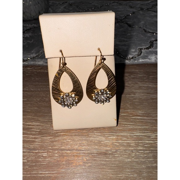 Gold Tone Teardrop Earrings Sparkle Crystal Cluster Dangle Hook - Picture 3 of 4